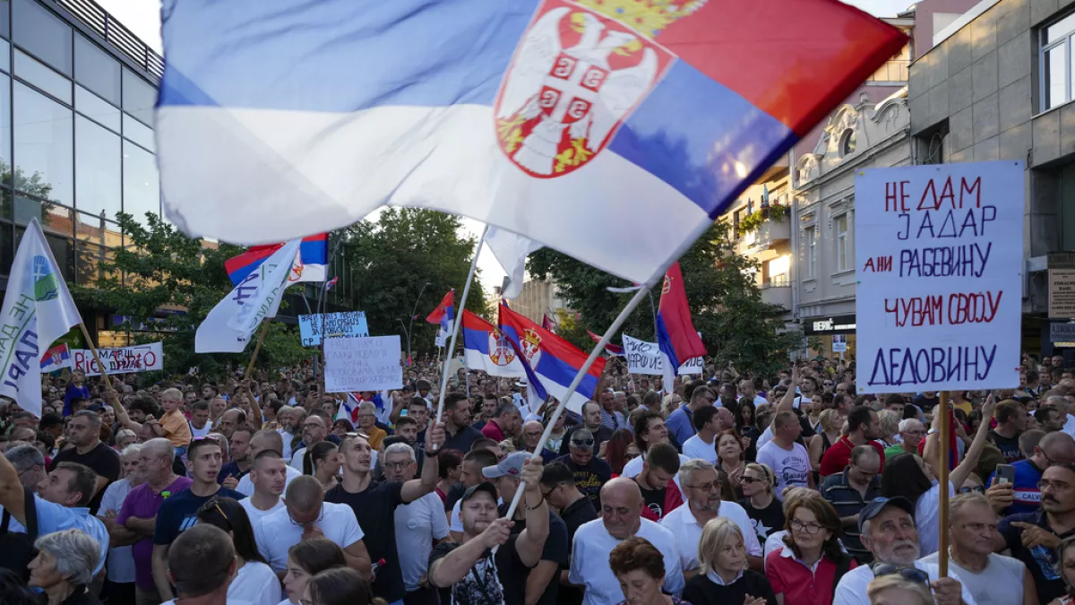 Serbi/ Protesta  kundër marrëveshjes së minierës së litiumit