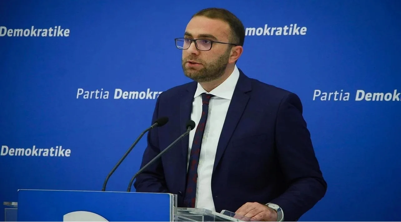 Skandali i mikrokredive/ Grupi i PD mbështet Begajn: Konstatimet e Presidentit janë në një linjë me qëndrimet tona