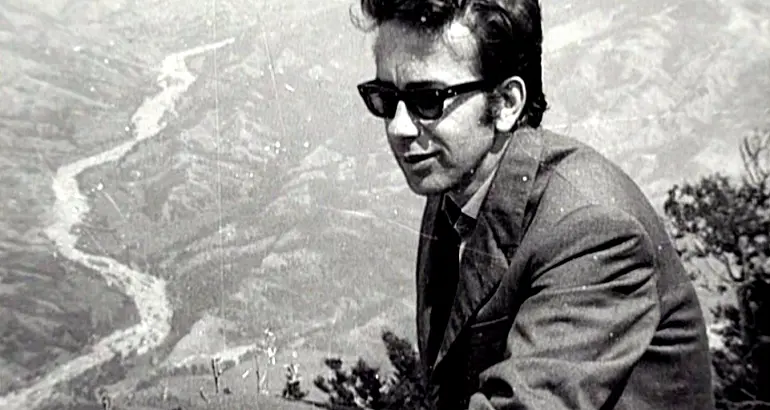 Le Courrier des Balkans: Ismail Kadare, gjiganti i letrave shqipe është larguar
