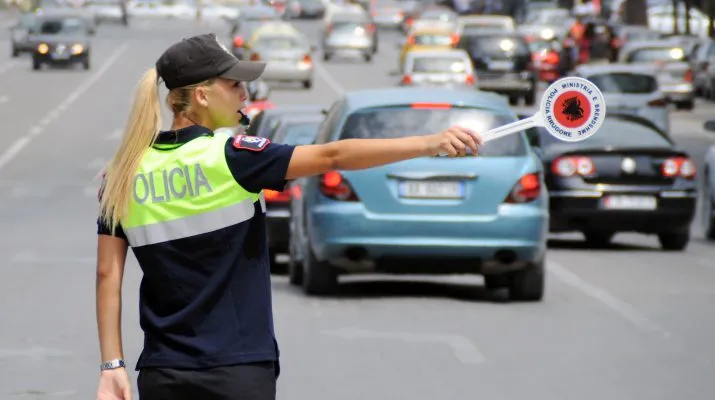 Policia Rrugore e Tiranës bën bilancin e 1 jave: 15 shoferë të arrestuar dhe 11700 gjoba