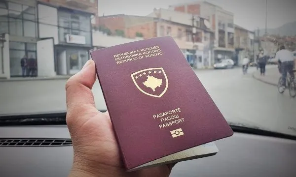 Serbët e Kosovës “heqin dorë” nga Beogradi, kërkojnë pajisjen me dokumente nga Prishtina
