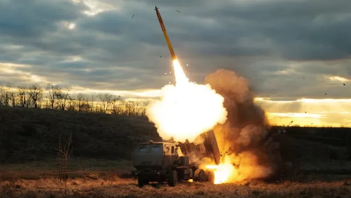 “Financial Times”: Rusia i vendos një çmim përfshirjes së NATO-s në Ukrainë!