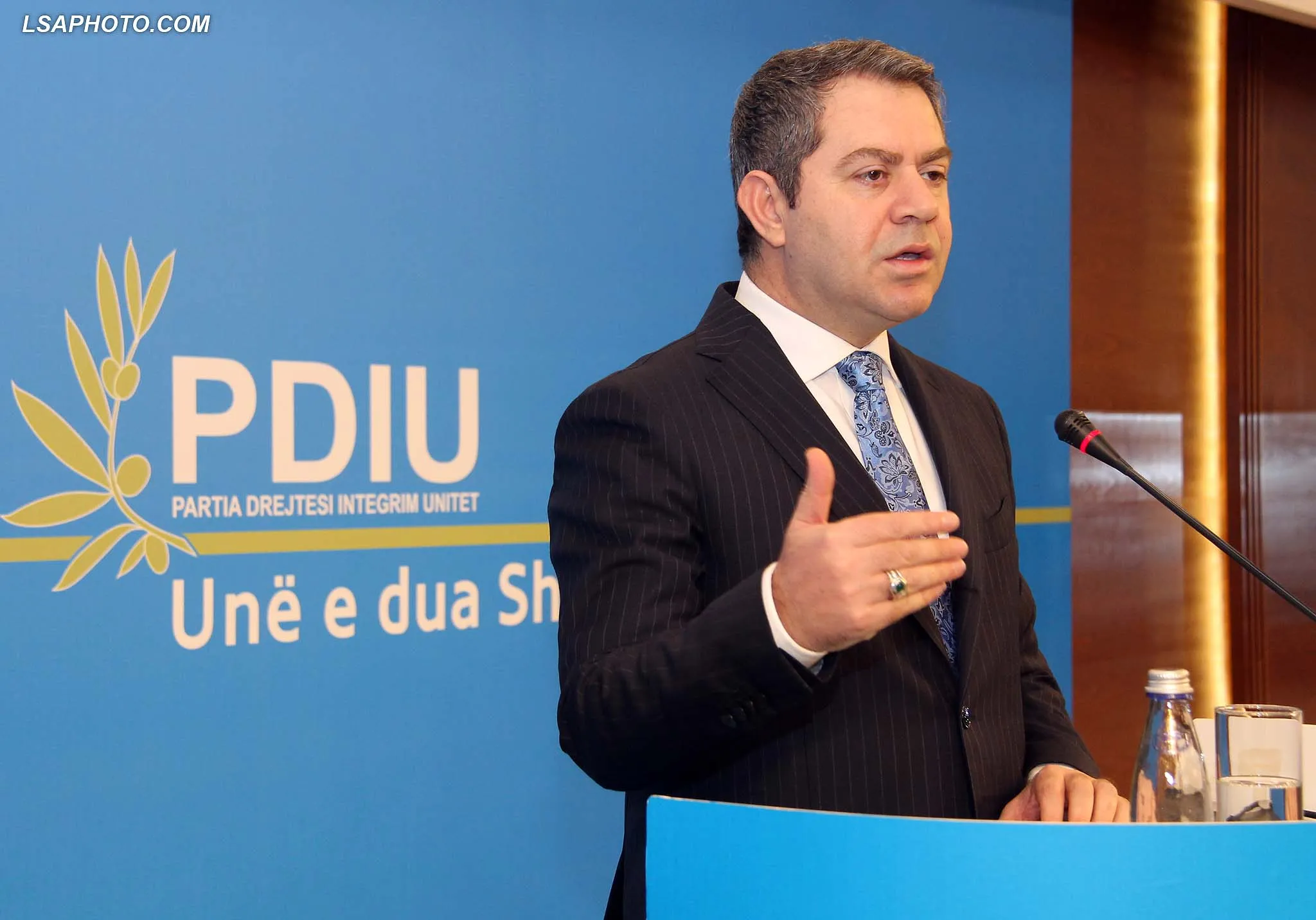 Rezoluta e propozuar nga PDIU ndaj Greqisë për heqjen e ligjit të luftës gjen përkrahjen e PS dhe PD