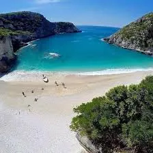 Gomonia përplas  një burrë në Karaburun