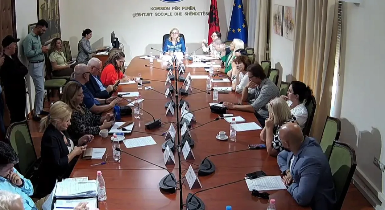 Deputetja e PD-së akuza në Komision, përplaset me maxhorancën!