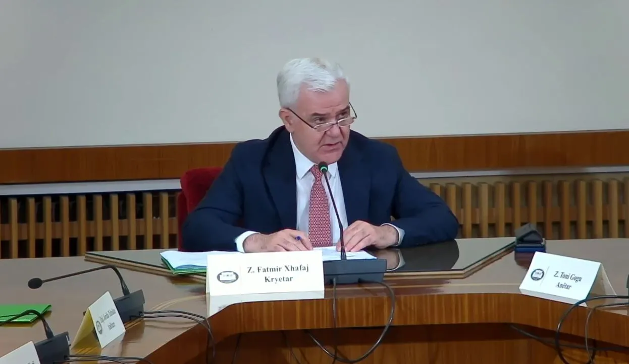 Komisioni i Posaçëm Antikorrupsion/ Fatmir Xhafaj prezanton dokumentin analitik: Ja 4 parimet që do të udhëheqin procesin