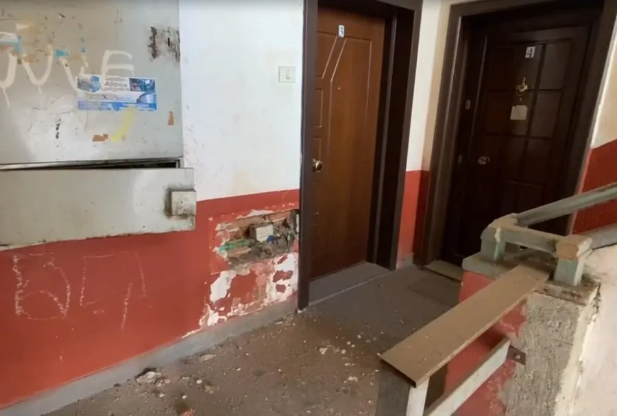 Pogradec/ Pamjet e dëmeve të shkaktuara nga shpërthimi me lëndë plasëse pranë banesës së ish-të dënuarit