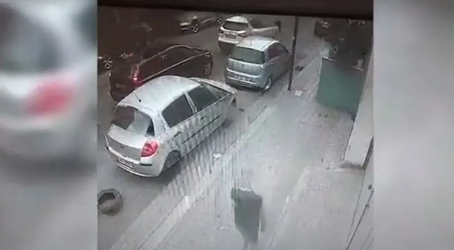 Video/ Sherri për borxhin, publikohet video kur 31-vjeçari plagos të moshuarin në Durrës!