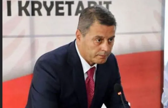 Pse vidhet kaq lehtë edhe në emër të PJERINIT!