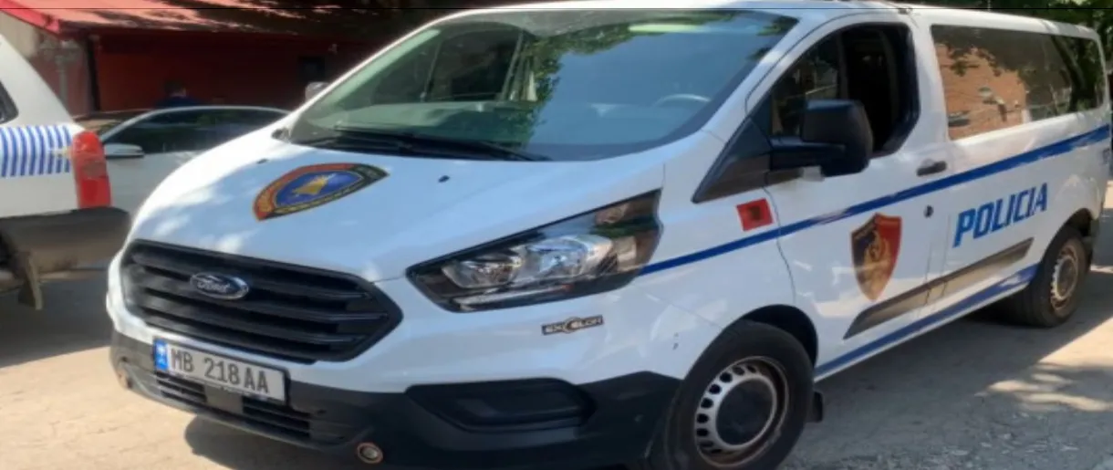 Tiranë/ Morën peng 22-vjeçarin dhe e dhunojnë, arrestohen tre persona