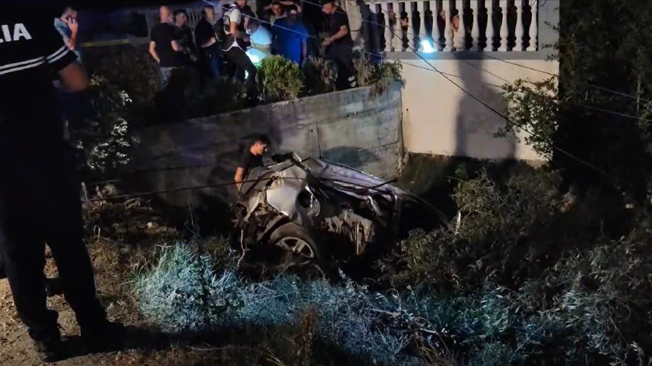 Lushnje/   29-vjeçari u përplas me shtyllën elektrike dhe përfundoi në kanal
