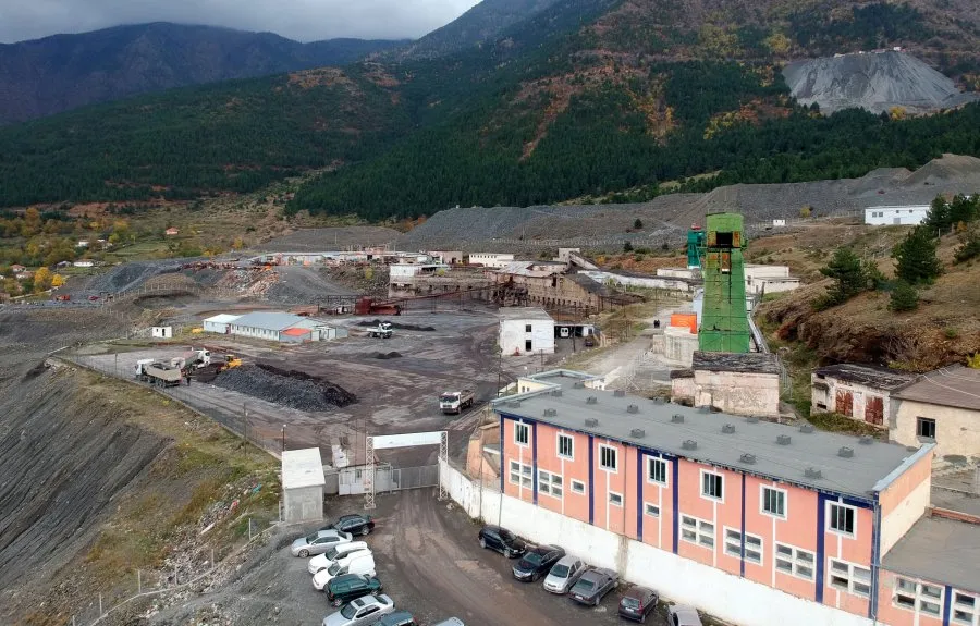 Bulqizë/ I riu aksidentohet në minierë, do transportohet në Tiranë