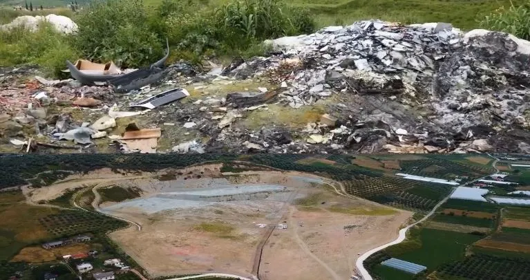 Ish-fabrika e tullave në Lushnjë: Gangrena e plehrave, së shpejti do të jetë një park për prodhimin e energjisë diellore