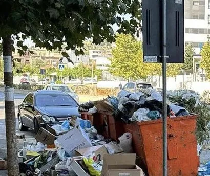 Situatë alarmante në Yzberisht, qytetari: koshat nuk janë pastruar prej kohësh