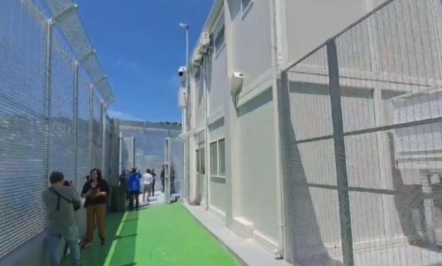 Do të dorëzohet nesër  kampi i emigrantëve në Gjadër, policëve u është dorëzuar një listë me këshilla se si duhet të sillen