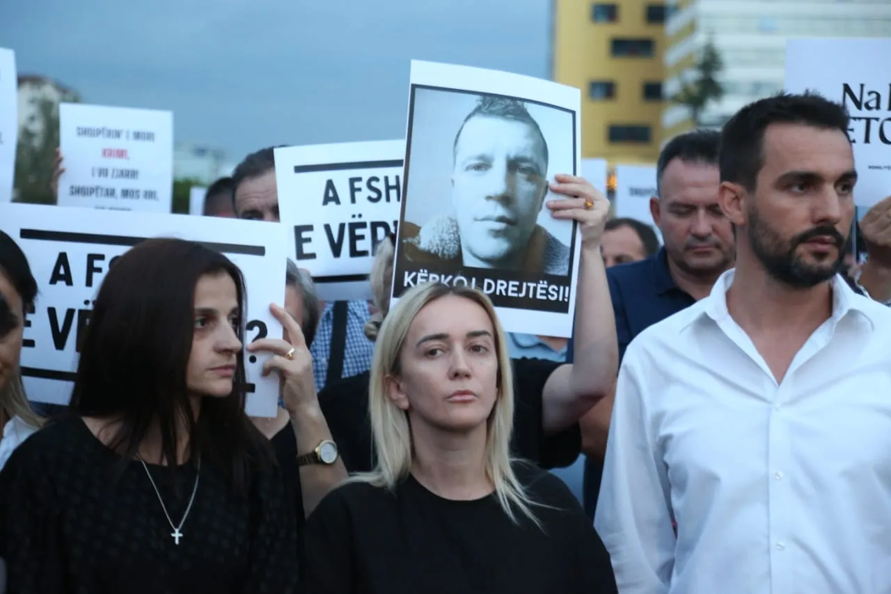 Marshim protestë në Tiranë  për vrasjen e Egli Progës