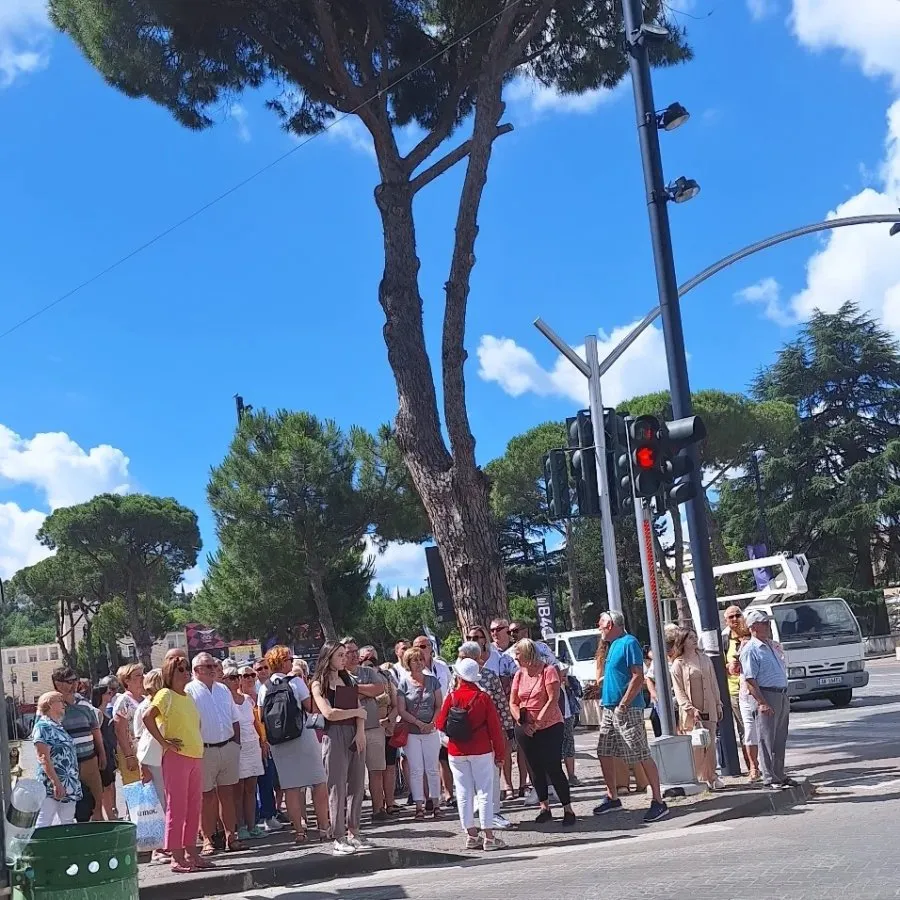 Turizmi ra  në korrik, numri i të huajve ra për herë të parë nga pandemia
