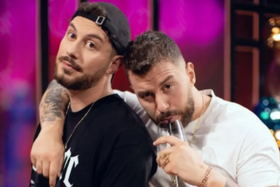 Romeo dhe Donaldi moderatorë të ” Fiks Fare”, Kiara Tito dhe imami Elvis Naçi  me emision në Top Channel