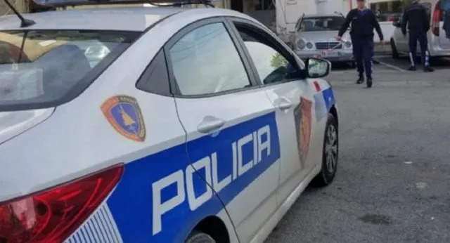 Vau i Dejës/ Dhunoi vajzën dhe bashkëshorten dhe i kanosi me mjet prerës, arrestohet 41-vjeçari