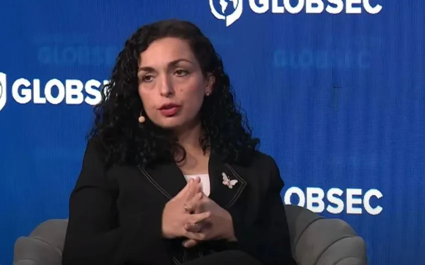 Vjosa Osmani flet nga Praga: Kur nuk ke barazi në proces negociues, askush s’duhet të ëndërrojë për rezultate