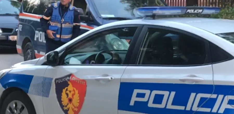 Skema/Hiqeshin si vajza dhe linin takime intime me pagesë duke i mashtruar