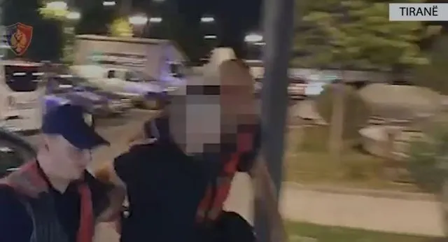 Tiranë/Lëvizte me pistoletë me vete arrestohet i riu