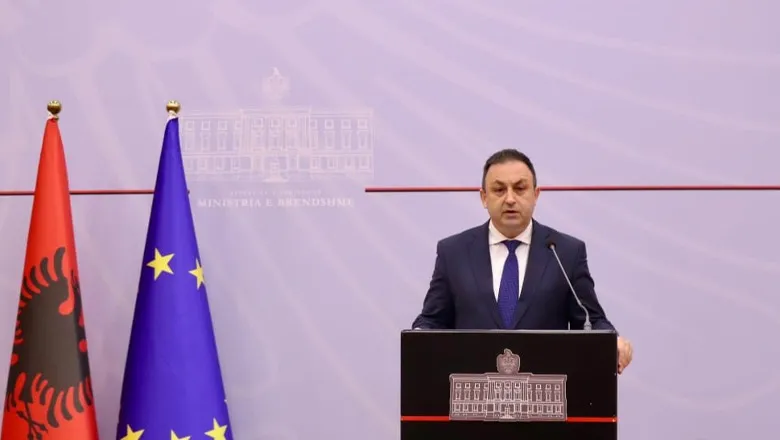 Fjala e ministrit Hoxha, largohet Rrumbullaku dhe e gjithë kupola drejtuese në 12 qarqe