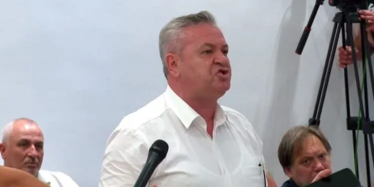 Debate në  mbledhjen e PD me dyer të mbylluara