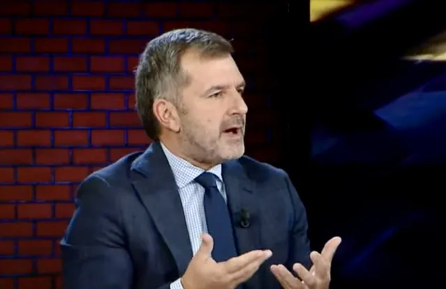 Andi Bushati shpërthen keq  : Këta legenat e SPAK, nuk ka incenerator! 5D ka marrë paratë!
