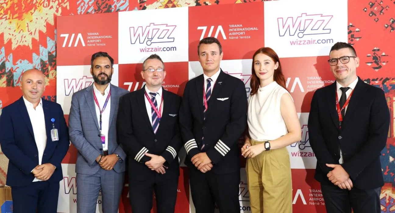 Wizz Air dhe Kastrati hapin shkollën e pilotëve për të rinjtë shqiptarë