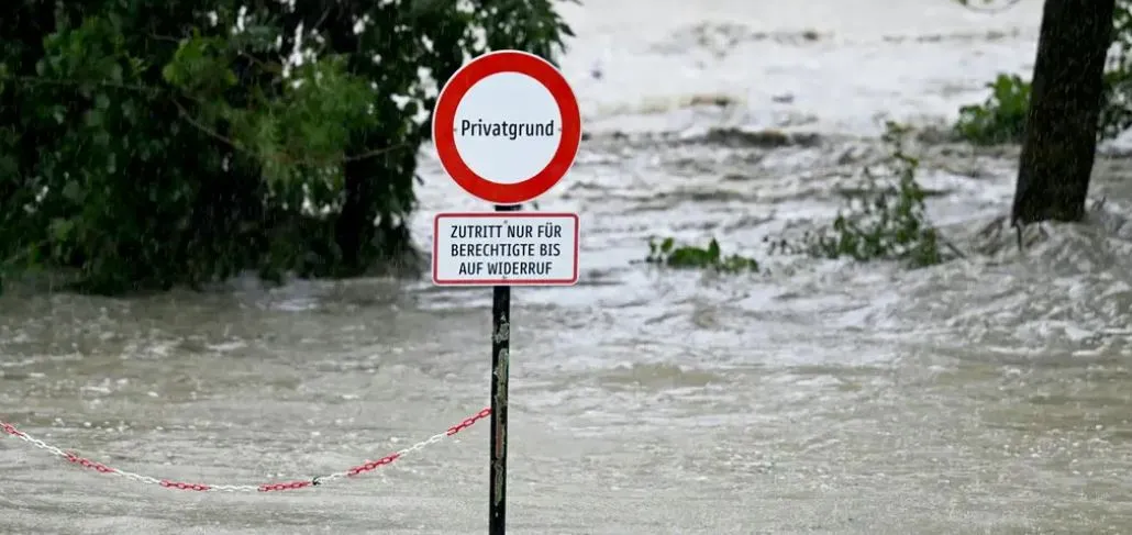 Reshjet e fuqishme shkaktojnë përmbytje në Europën Qendrore