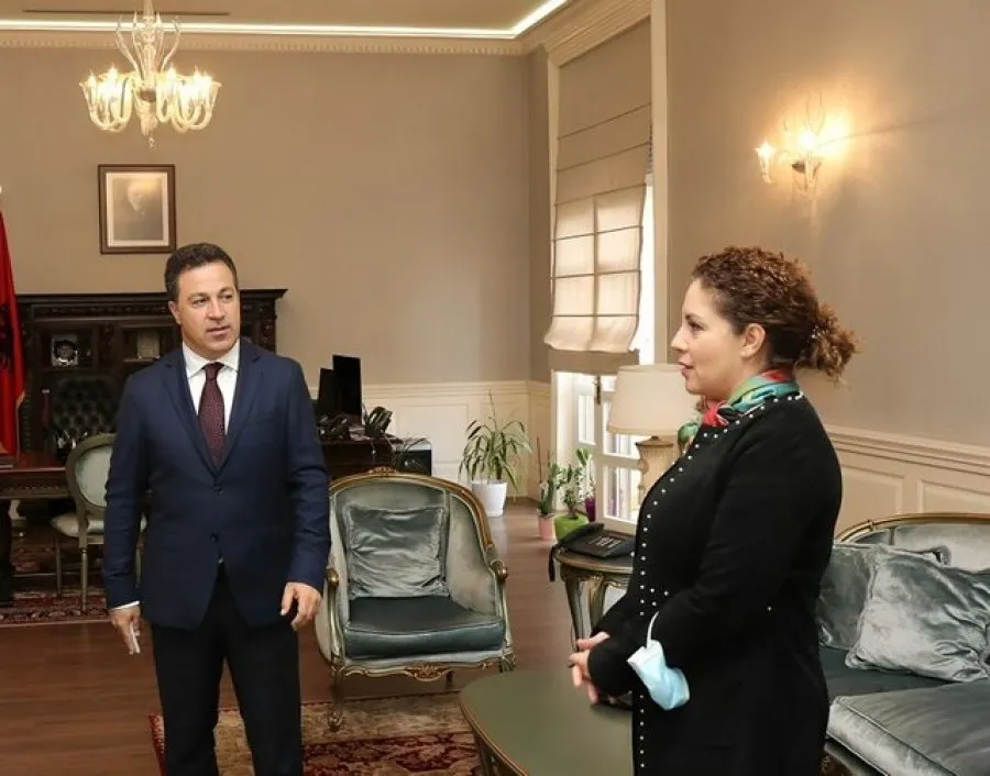 Peleshi tregon pse abstenoi vendimin e “Kushtetueses” për Xhaçkën