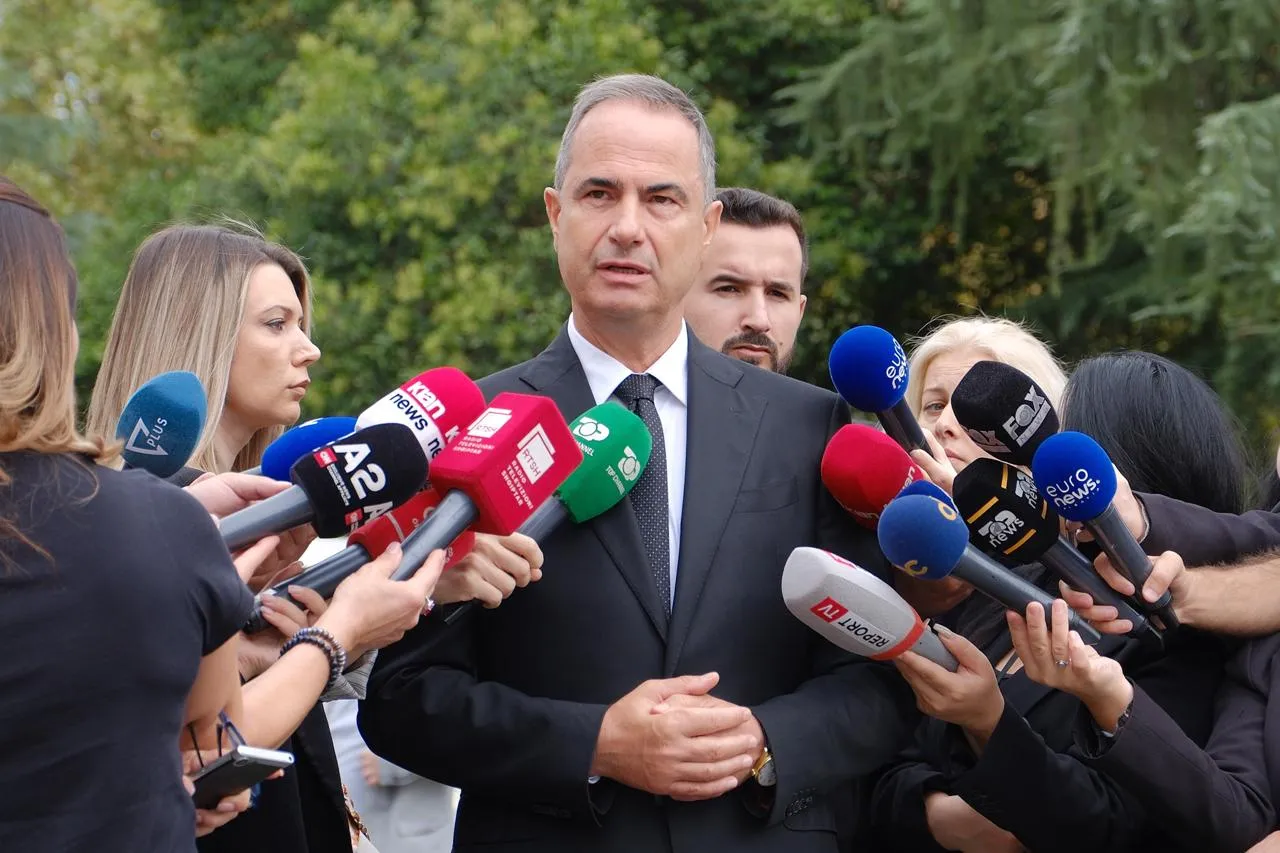 Homazhet në nder të ish deputetit të PD-së, Luçiano Boçi: Dhimbja jonë është shumë e madhe