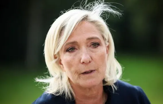 Marine Le Pen dhe zyrtarë të tjerë nga “RN” dalin në gjyq për akuzat e BE-së