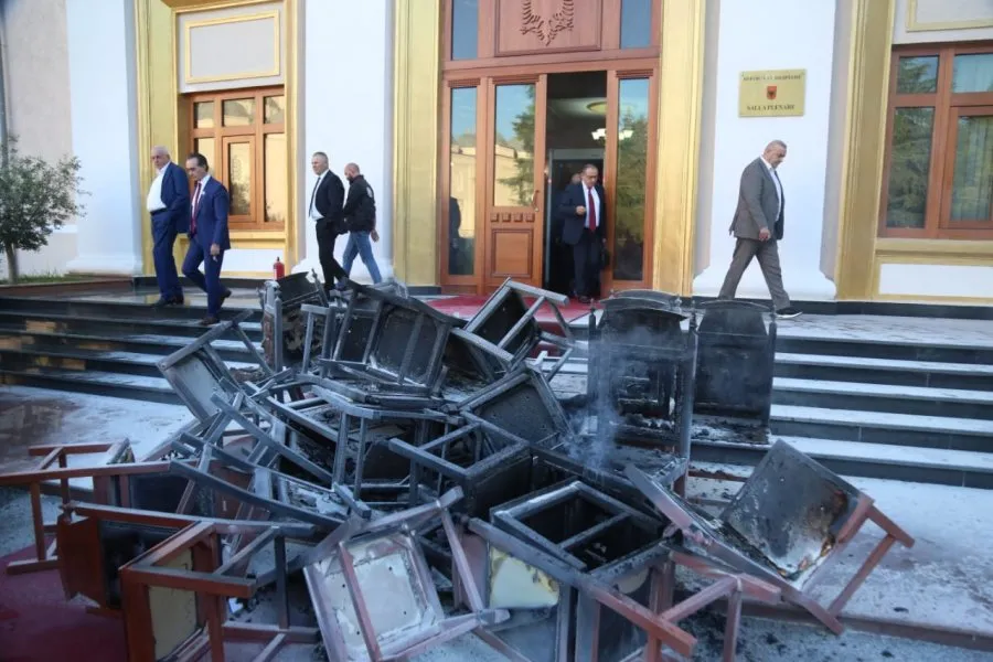 PS depoziton kërkesën për përjashtimin e opozitës nga Kuvendi