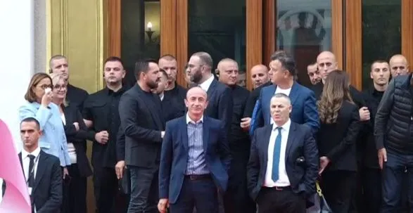 U penguan nga garda, flasin deputetët e opozitës: Jemi duke shkuar tek mosbindja civile