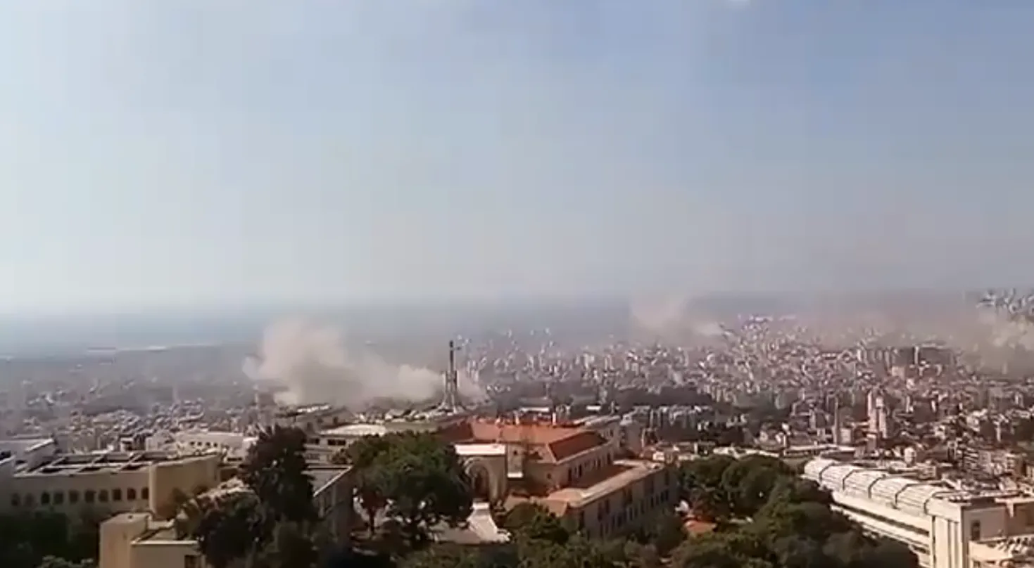 Liban/ Izraelitët godasin selinë e inteligjencës dhe komunikimit të Hezbollahut në Bejrut