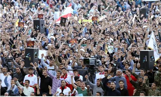 Udhëheqësi suprem i Iranit bën thirrje për aleancë kundër Izraelit: Hezbollahu dhe Hamasi nuk do të tërhiqen
