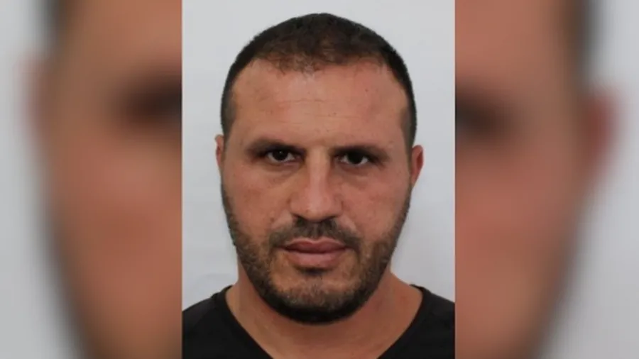 Viktima e strehonte prej një viti në shtëpi, ky është 42-vjeçari që goditi për vdekje shokun e tij në Sarandë Shkruar nga: V Gashi | Publikuar më: 06.10.2024, 22:28