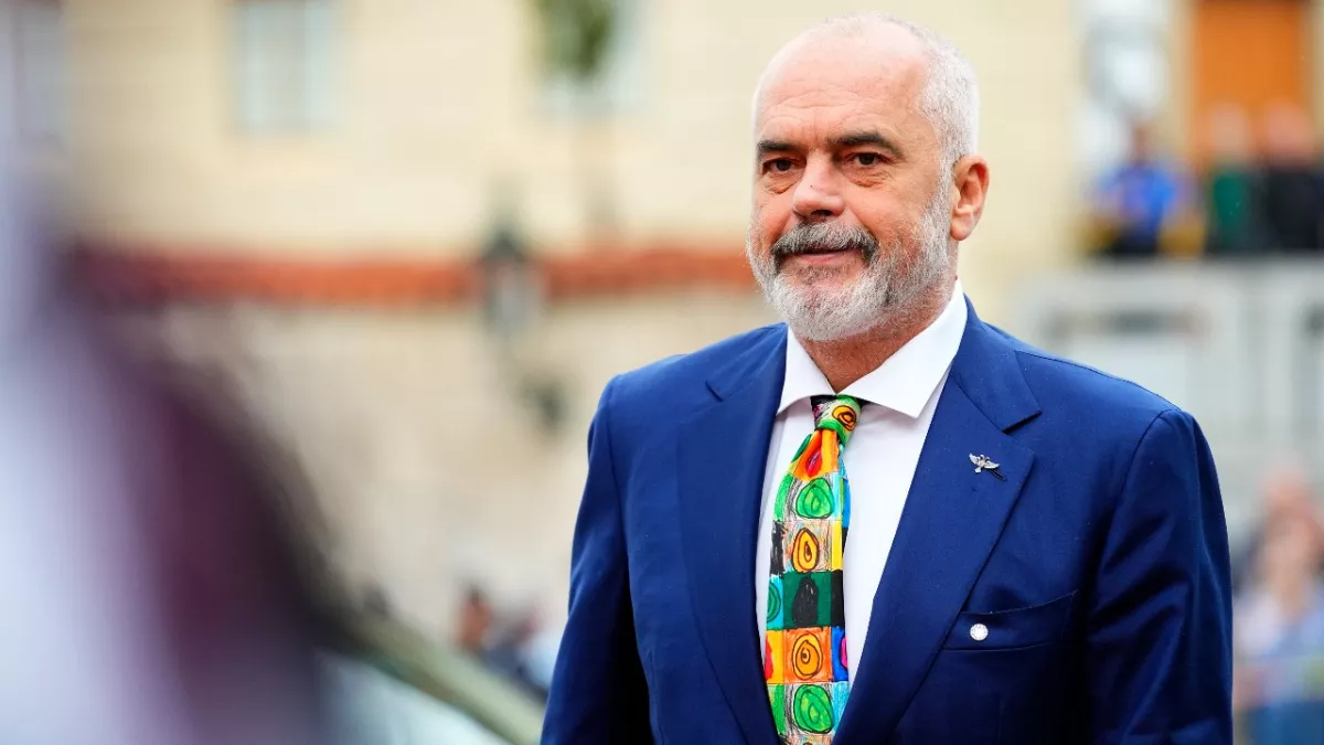 Rama mesazh për vitin e ri akademik: Suksese pedagogëve, studentëve që ulen për herë të parë në auditore