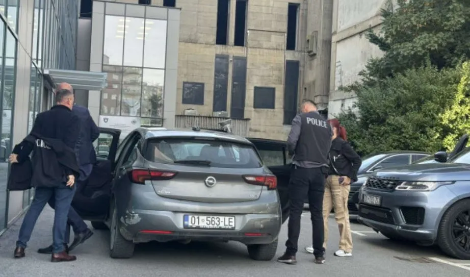Policia e Kosovës ‘bastis’ zyrat në Ministrisë së Mjedisit, një i arrestuar