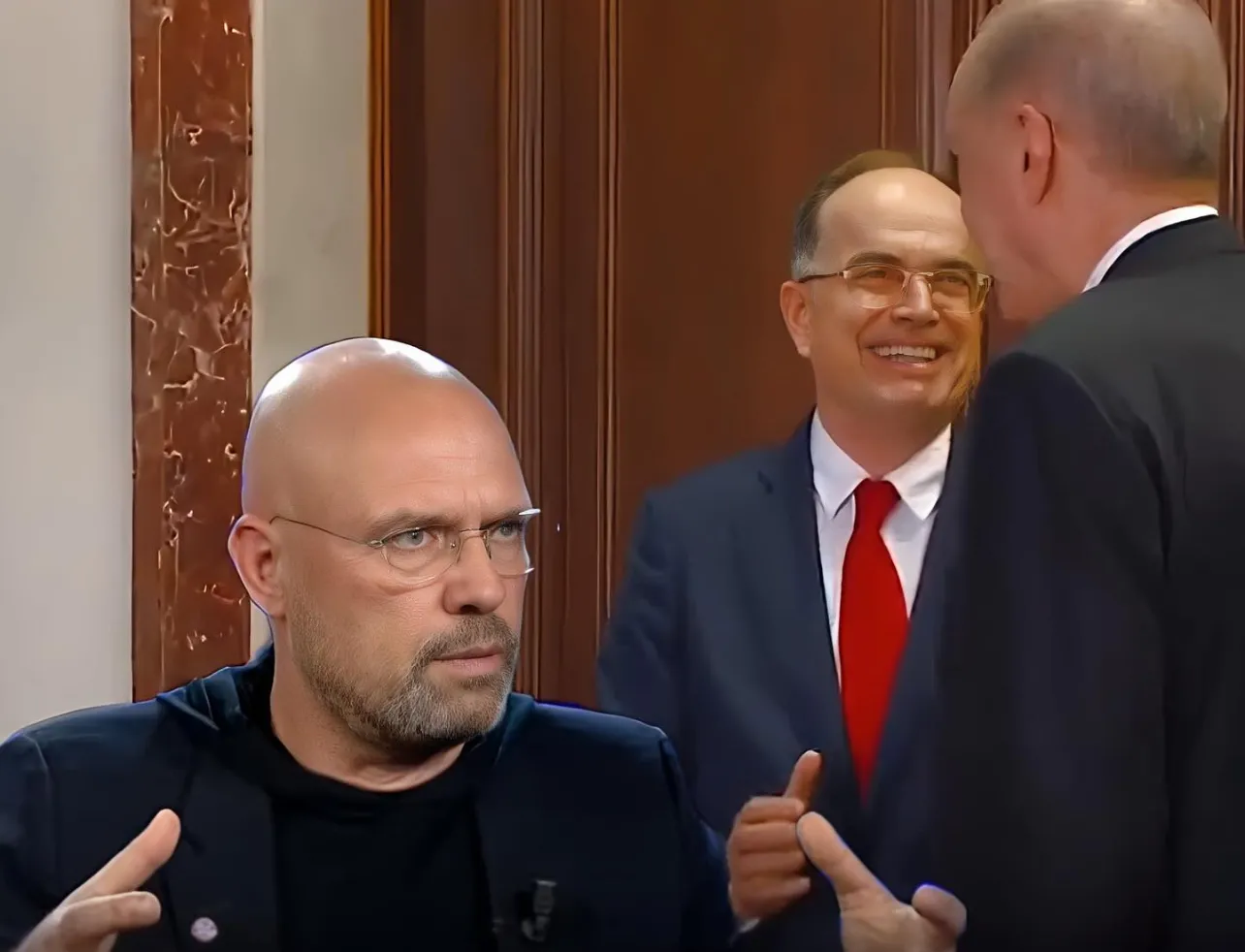 Ylli Manjani  : Ne kemi një President laskar