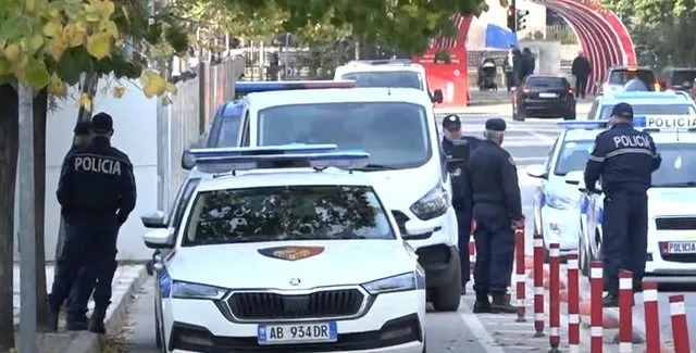 Policia jep detaje nga plagosja e Xhuljano Shkurti në servis