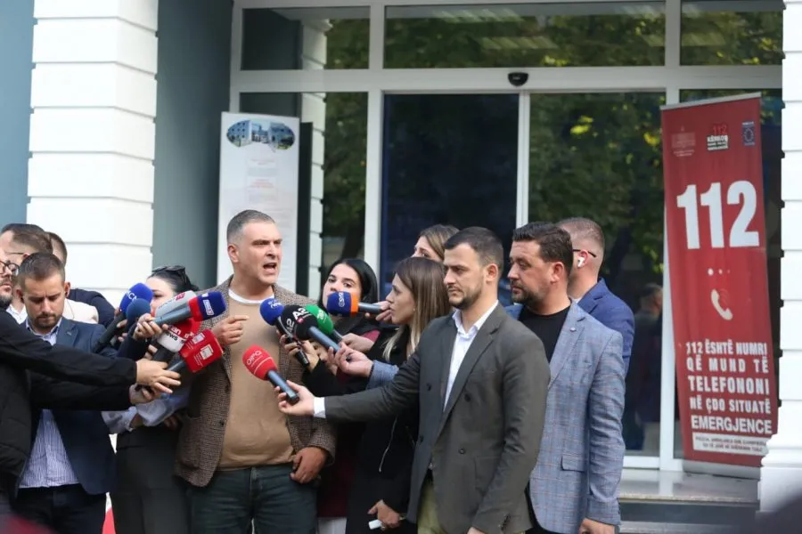 Arrestimi i Ilir Metës, Tedi Blushi: Akt terrorist, do marrin përgjigje të pamëshirë