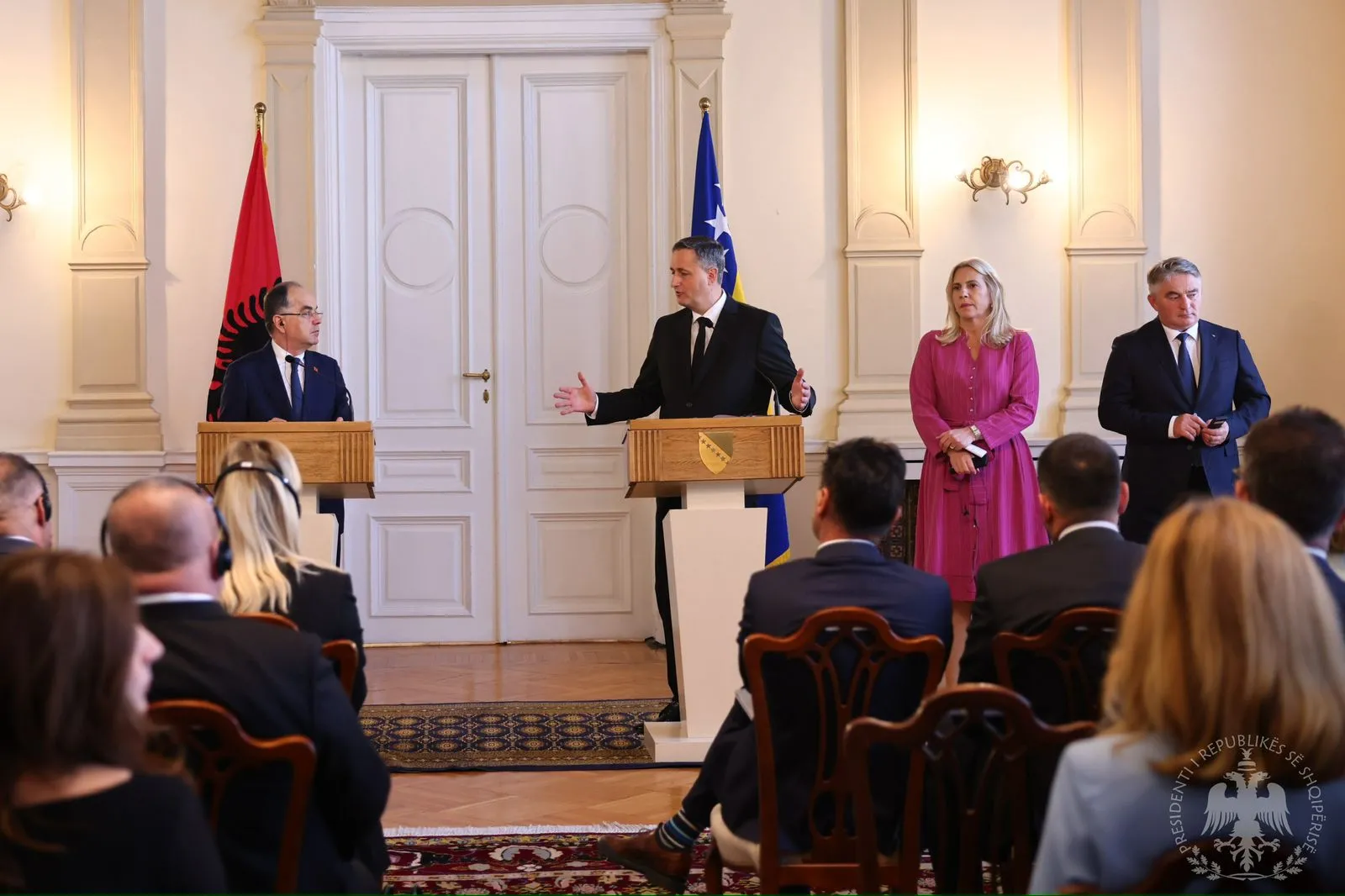 Presidenti Begaj zhvillon vizitën e parë zyrtare në Bosnje-Hercegovinë, kërkon njohjen e Kosovës
