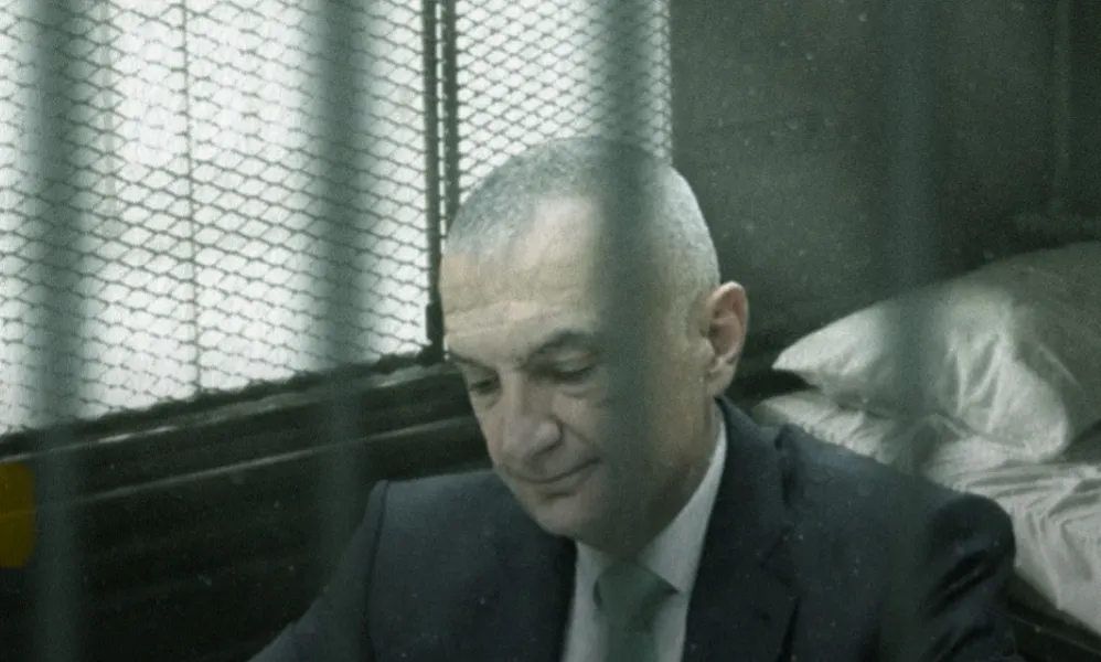 Ilir Meta si banori i 313-ës. Kërkesa për të shkëmbyer letra, stërvitje dhe mos takuar Kryemadhin.