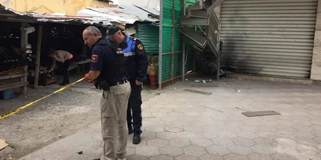 Elbasan/ Po i vendoste tritol një makine , humb jetën 24-vjeçari