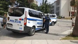 Policia shpall në kërkim dy tutorët e 25-vjeçares me dy fëmijë