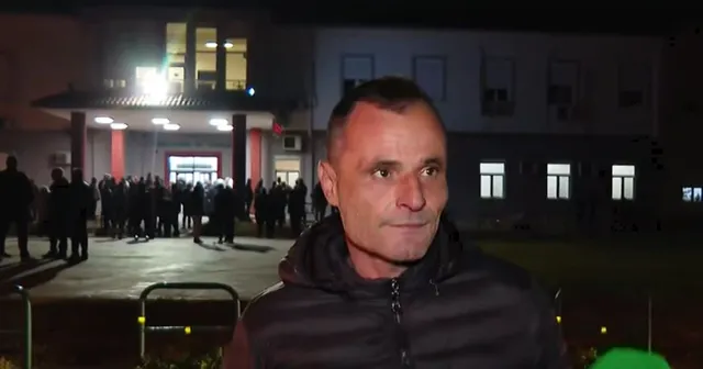 Flet babai i të miturit që u plagos në sherrin me thika: Djali ka katër plagë