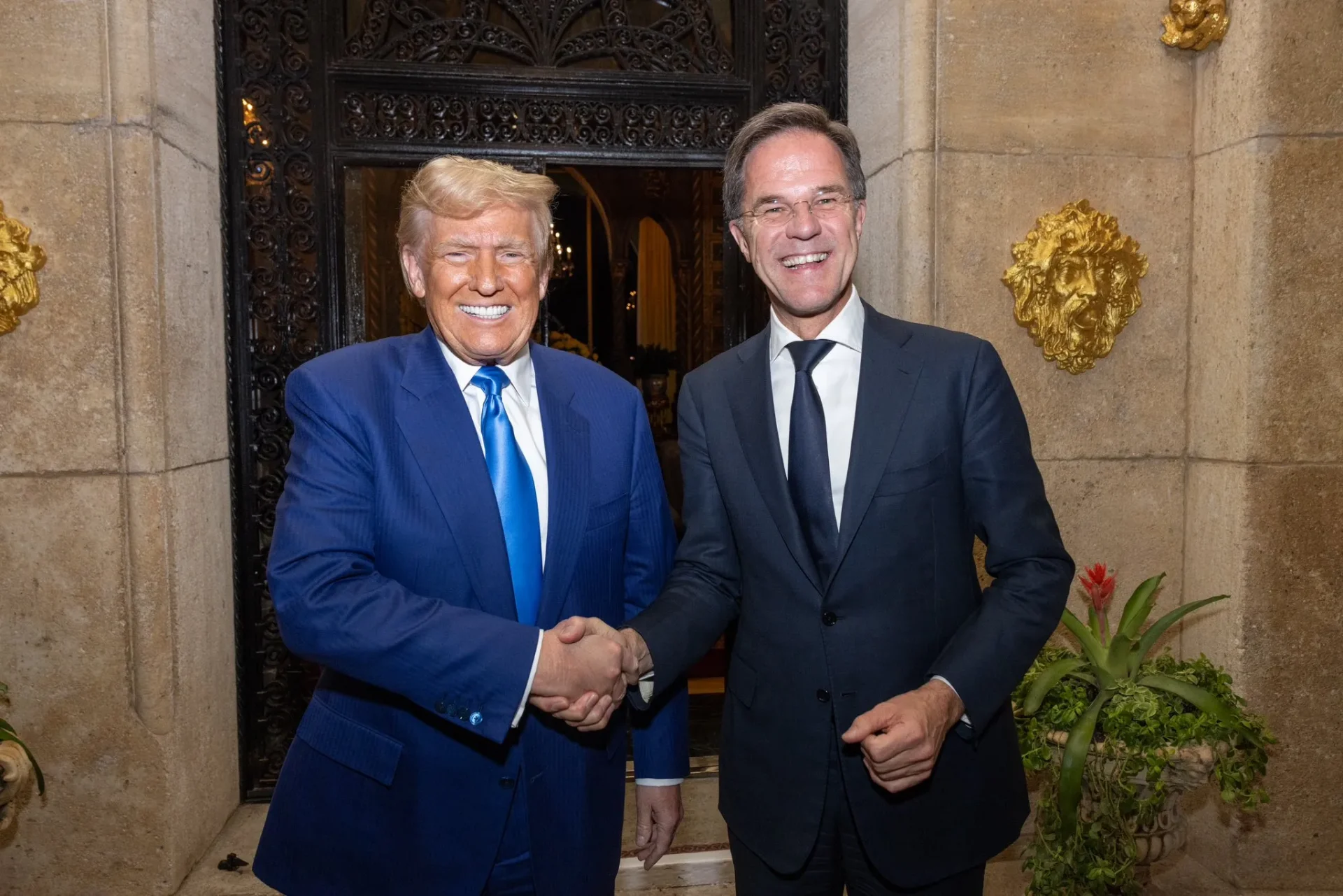 Kreu i NATO-s Rutte takoi  Trump: Diskutuan sfidat e sigurisë globale me të cilat përballet aleanca